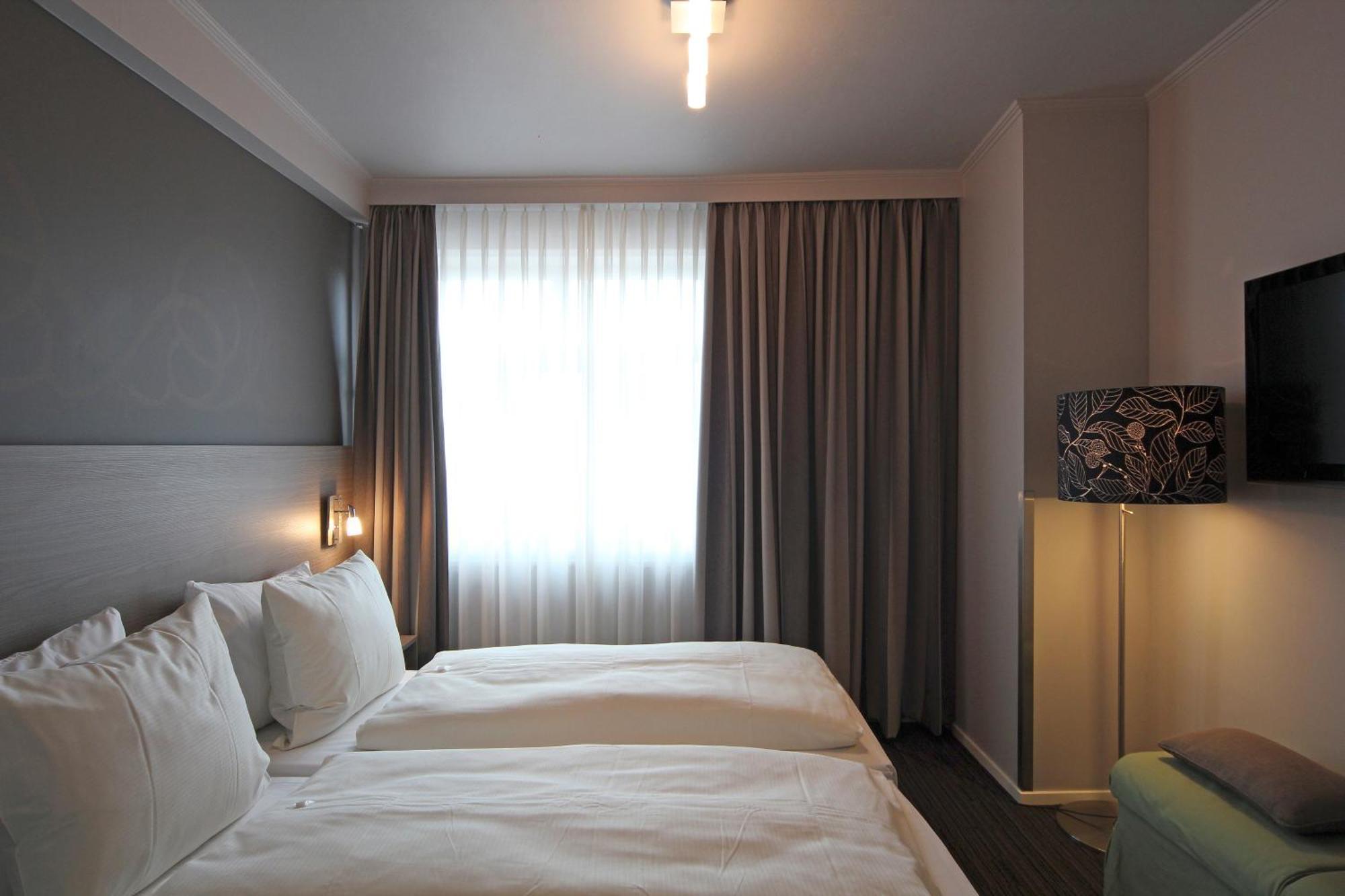 Grand Hotel Monopole Valkenburg aan de Geul Szoba fotó
